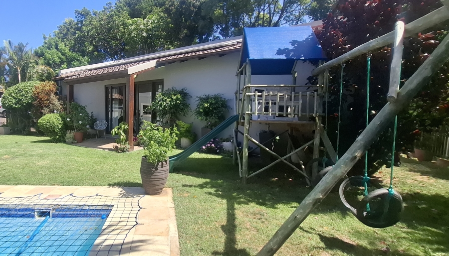 4 Bedroom Property for Sale in Blue Bend Eastern Cape